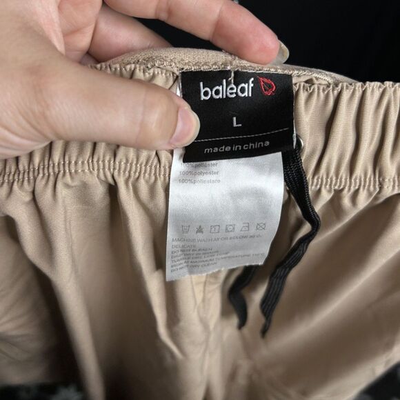 Baleaf Women's Lightweight Quick-Drying Sand Outdoor Hiking Mountain Pants - Picture 7 of 8